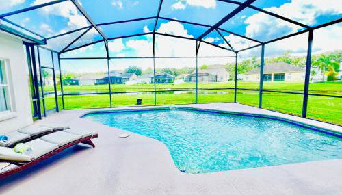 CozyCove near Disney Universal Pool Home Sleeps 10 - Foto 3, sunbed