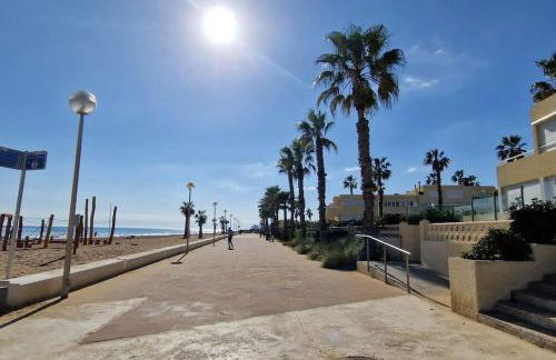 Seafront House,Sea Views,Pool and BBQ, Airport 10 mns - Photo 50