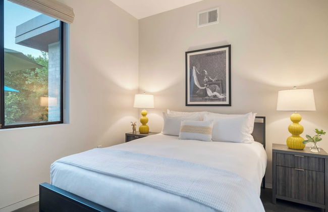 Sundrenched by Avantstay Pool, Mins to Old Town - Foto 28