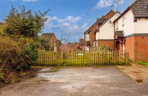 Winslow House - Walking Distance to the High Street - Driveway Parking, Fast WiFi, Smart TV and Self-Check-In by Yoko Property - Foto 23