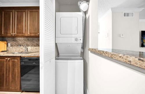 Serene Poolside Getaway Lake Access Parking - Foto 14