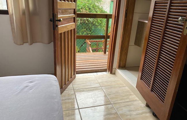 Suítes aconchegantes com piscina e praia - Foto 3