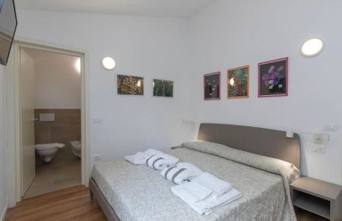 Amazing Home In Solto Collina Bg - Photo 5