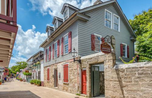 Colonial Quarter hideaway with modern comforts & balcony - near the beach - Photo 1
