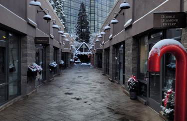 Dav's Slopeside King Studio -- Resort & Spa at Everline - Foto 11