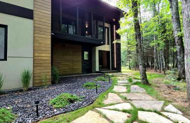 Luxury Lakefront 4 BDR, 10 Beds, 4 Bath - Foto 1