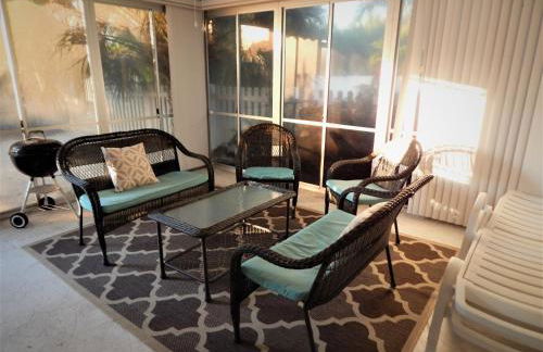 Steps from the Gulf of Mexico - Photo 14