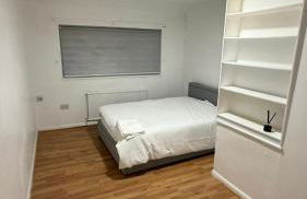 3 Bedroom Home Near Tube Station Easy London Access Peeams Abode Borehamwood - Foto 2