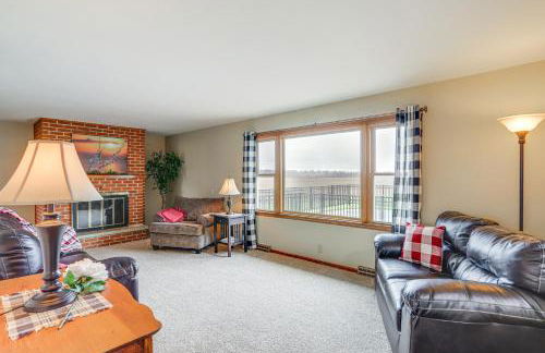 Quiet Greenwich Home with Pool and Screened Porch! - Foto 4