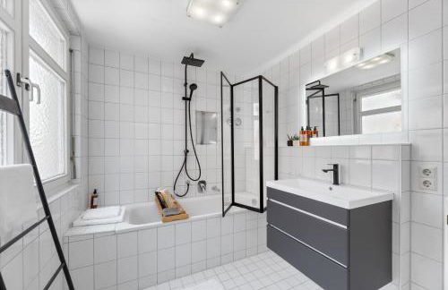 Krone - ES Bhf - 2Zi & 90m2 & 6xPrs - Balkon - 65"TV & Netflix - Foto 35