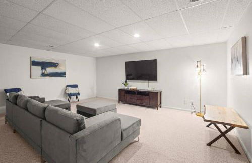 Delight: Bold & Bougie! Sleeps 12! Downtown Boyne - Foto 8