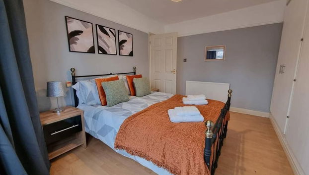 3 Bed Spacious House With Parking - Foto 4, Habitación