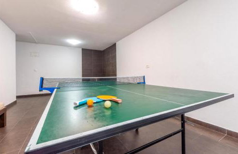 Gorgeous Home In Mravince With Sauna - Photo 56