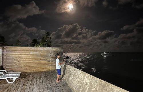 Casa a Beira mar, em frente ao Caminho de Moisés - Foto 12