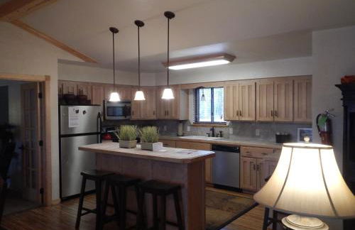 C20, Three bedroom, three bath log-sided, luxury Harbor North cottage with hot tub cottage - Foto 12