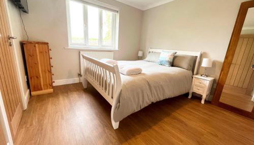 Modern 3 bed Bungalow with parking, private garden - Foto 3, Other