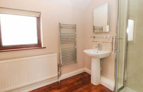 Horse Mill Lodge - Photo 10