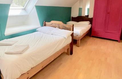 The Timber Barn South Downs West Sussex Sleeps 18 - Foto 11