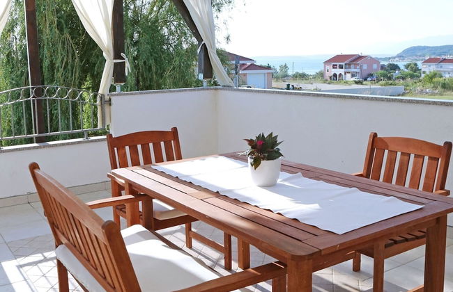 Modern Ground Floor Apartment With Private Terrace Near the Sea - Foto 15