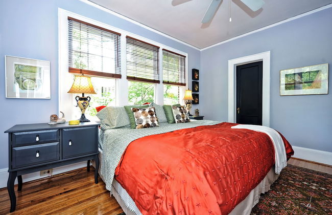 The Home Collection - 500 Queens Road - Photo 2