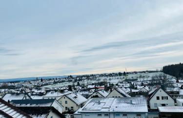 GHomeT - 6 Zimmer Wohnung with parking - Up to 10 guests - Monteur, Handwerker & Large family welcome - Foto 28