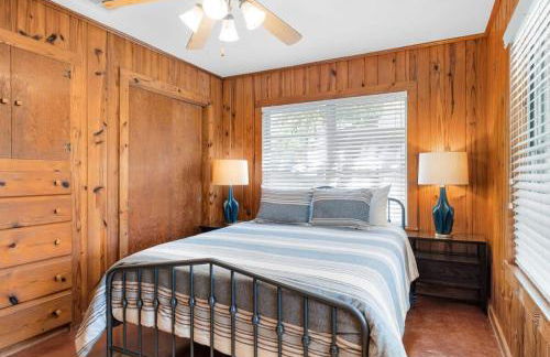 Creekside Haven with Pool and Firepit - Foto 43