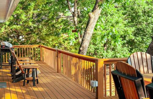 Lakefront 4BD2BADockGrillDecksFirepit-12PP - Photo 41