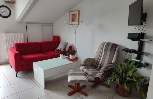 Location de charme T3 au 2e étage et dernier étage - Foto 1