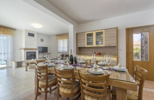 Villa Ales - Photo 20