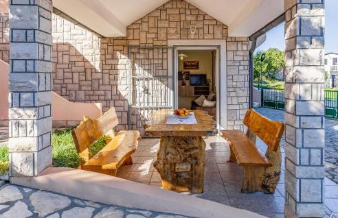 Awesome Apartment In Kavran With Wifi - Foto 2