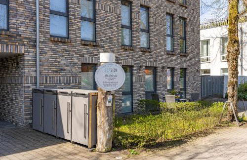 SEASIDE APARTMENTS - TOWNHOUSE - Photo 2