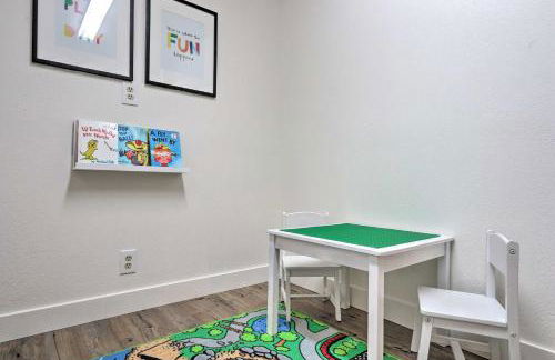 Deck, Games and Fire Pit Modern Pine Cabin! - Foto 10