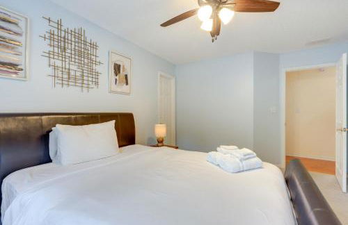 Spacious Stockbridge Manor Pool Table, 2 Kitchens - Foto 26