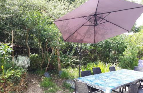 Plage700m, Maison d'hôte très calme,écrin de verdure, Sauna, Borne élect, Bord GR34 - Foto 19