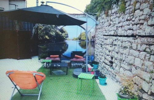 Οικία με αυλή και πάρκινγκ, μέσα στο κάστρο της πόλης - Foto 16