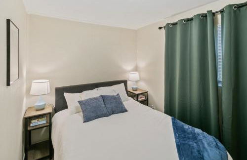 Charming 3 bed 1 story Home near Naval Base - Foto 8