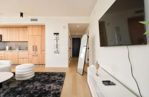 Sky High at Beaudry 2 Bed Apt WITH FREE PARKING - Foto 28