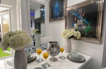 NEW…THE HOTTUB HOUSE BLACKPOOL PLEASURE BEACH - Photo 24