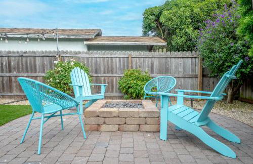 Charming 2 BDR Seaside Cottage - 5 Min to Beach - Foto 76