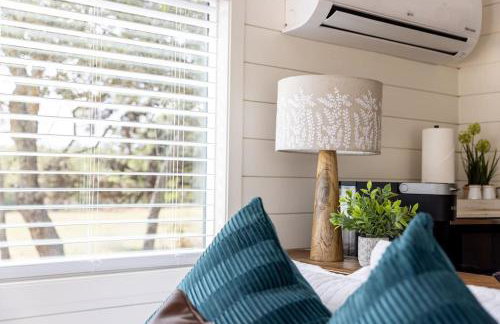 New The Wildflower Cozy Container Home - Foto 26
