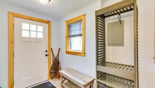 East Otis Vacation Rental with Private Deck and BBQ! - Foto 5