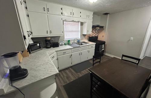 3 Bedroom Game House with Pool Table and Arcades - Foto 3