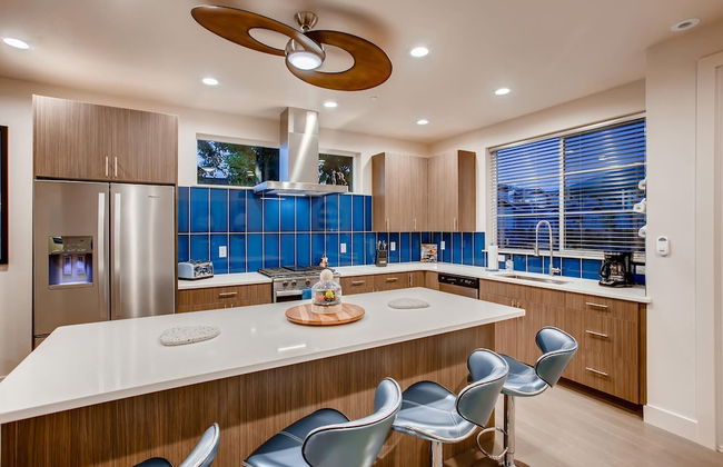 Elegant Townhome Near Old Town, Breweries and River! - Foto 12