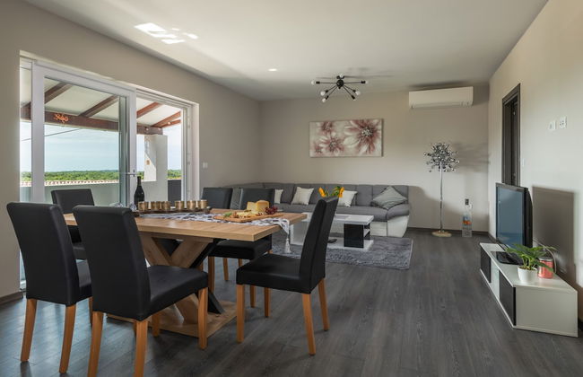 Relax and Unwind in our Brand new Apartment in Krnica Called Bura - Foto 1