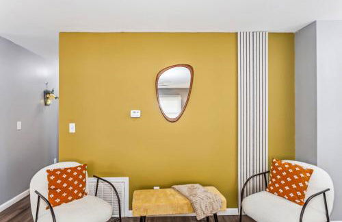 King, Gazebo & Private HotTub~ WestWichita - Photo 4