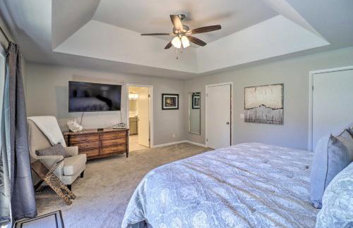 Renovated Riverfront Retreat with Deck and Grill! - Foto 18