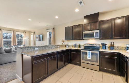 MidTown Hideaway Fire Pit and King Beds - Photo 39