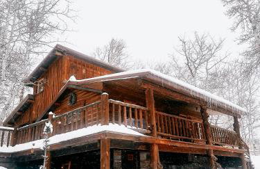 20 min to Yellowstone, Family Cabin, Fire Pit - Photo 36