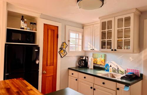 Charming 1BD Loft in Shelburne - Photo 17