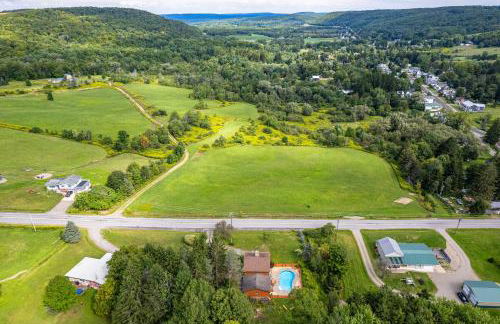 Family-Friendly Cabin with Heated Pool & Sauna - Foto 51